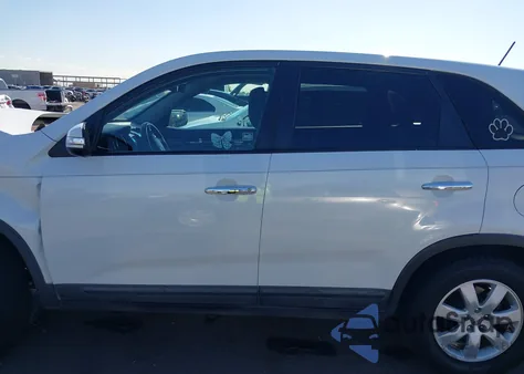 2013 Kia Sorento Lx from USA, damaged, VIN 5XYKT3A10DG313297